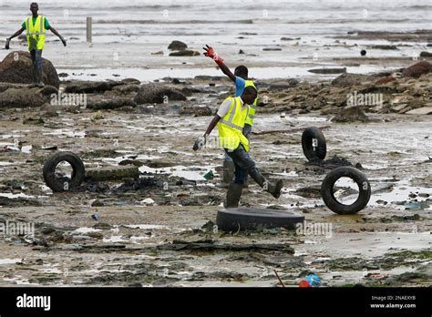 cleaning mud Gabon|gabon .